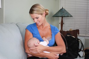 Freemie electric breast pumping while breast feeding